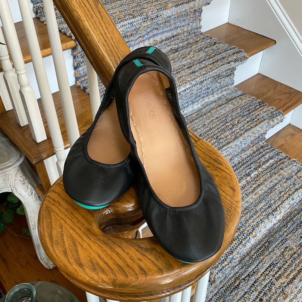Tieks matte black EUC